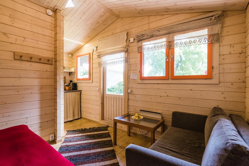 Reta Puhkemajad Villa Haapsalu Buitenkant foto